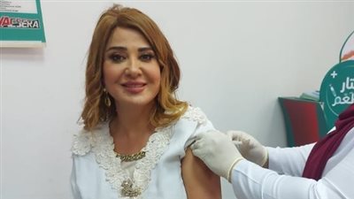 مادلين طبر في المصل واللقاح بعد تعرضها لعضة أسد 