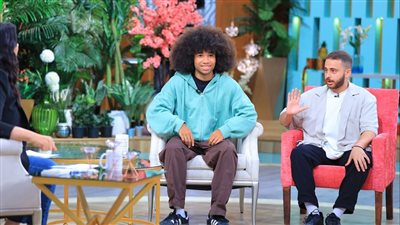 نويل روبنسون يكشف عن لاعبه المفضل بين رونالدو وميسي (فيديو)