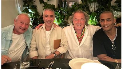 محمد رمضان ينشر صورة مع ساويرس: صعايدة مع بعض