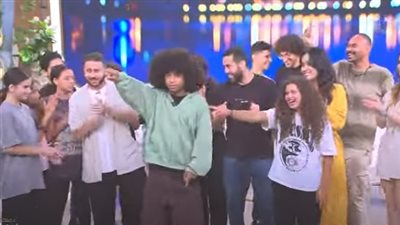 رقصة جديدة لـ نويل روبنسون على نغمات أغنية سطلانة (فيديو)