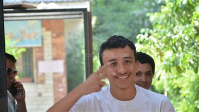 تباين أراء طلاب الصف الثالث الثانوي بعد أداء امتحان اللغة الأجنبية الأولى (فيديو)