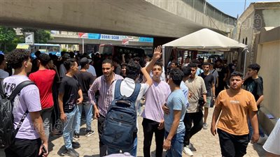 طلاب الثانوية العامة بالبحيرة عن امتحان الإنجليزي: القطعة جاتلنا من برنامج طيور الجنة (فيديو) 