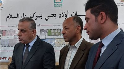 محافظ سوهاج يتفقد مجمعات الخدمات بقرى دار السلام استعدادا للفرش وبدء العمل 