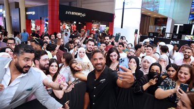 أخبار الفن اليوم: أبطال البعبع يحتفلون بالعرض الخاص للفيلم بدبي.. وهيفاء وهبي تطرح 