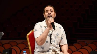 كواليس البروفات النهائية للفنان مدحت صالح استعدادا لحفل 