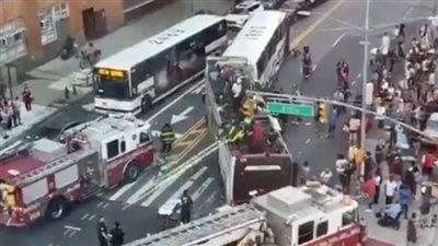 عشرات الجرحى في تصادم حافلة سياحية بأخرى بنيويورك (فيديو) 