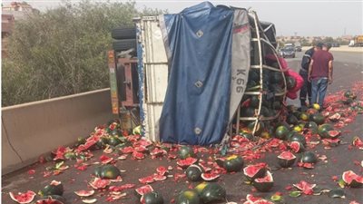 مصرع شخصين وإصابة 4 آخرين في حادث مروري بالجزائر 