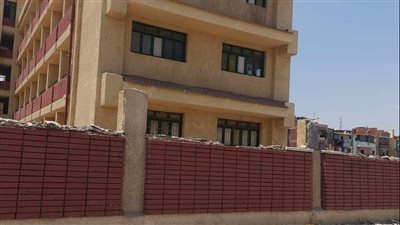 ضبط 4 أشخاص لقيامهم بسرقة سور حديدي لمدرسة ببنها