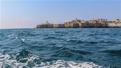 تحذير للمصطافين من ارتفاع الأمواج بالبحر المتوسط حتى هذا الموعد 