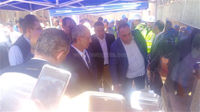 وزير الاتصالات يفتتح مكتب بريد شما وعدد من كبائن الفايبر 