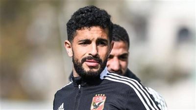 مصدر يكشف وجهة أيمن أشرف بعد اقتراب رحيله عن الأهلي 