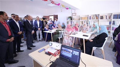 عمرو طلعت: حريصون على متابعة مشروعات الاتصالات بالمحافظات 