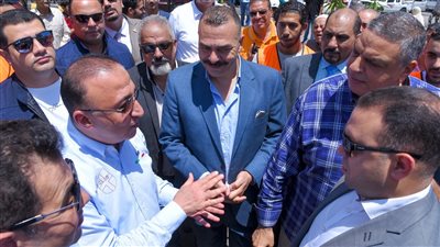محافظ الإسكندرية يفتتح مشروع تطوير ورصف شارع أحمد أبو سليمان