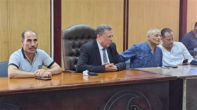 وكيل تعليم البحيرة يعقد اجتماعا مع رئيس وأعضاء مركز توزيع أسئلة الثانوية العامة (صور)