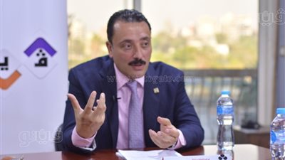 رجل الأعمال والقيادي بحزب مستقبل وطن محمد رزق: الرئيس يعمل بمفرده والحكومة تريد أن تدفعه للخلف.. وأطالب بوقف استيراد أي سلعة لها بديل (فيديو)