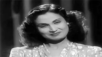 99 عاما على ميلاد المطربة نور الهدى، علقة من والدها ليوسف وهبي، ولماذا أعادوها لبيروت في نفس الطائرة؟! 