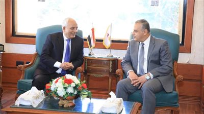 محافظ سوهاج يستقبل وزير التربية والتعليم لمتابعة امتحانات الثانوية العامة (صور)