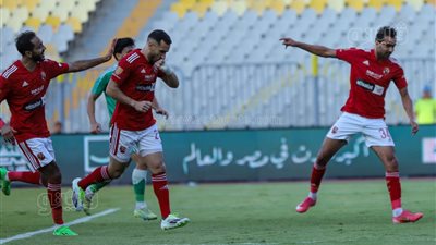 علي معلول يتقدم بالهدف الأول للأهلي في شباك الاتحاد (صور)