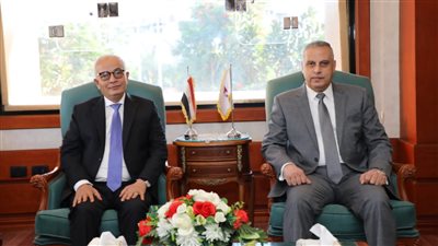 من بينها لجنة ولاد الأكابر، وزير التعليم يتفقد لجان امتحانات الثانوية العامة بسوهاج (بث مباشر) 