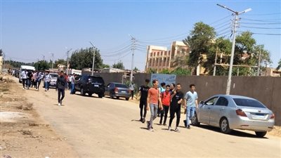 طلاب الثانوية العامة بالوادي الجديد: امتحان الرياضيات البحتة كان يحتاج لوقت (فيديو)