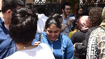 طلاب الثانوية العامة بالقاهرة: امتحان الجيولوجيا جميل وحلو (فيديو) 