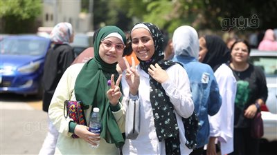 45 صورة ترصد فرحة طلاب الثانوية العامة بامتحانات الجيولوجيا وعلم نفس والتفاضل 