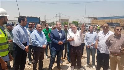 نائب محافظ الجيزة يتفقد مشروعات الصرف الصحي بأبو النمرس والحوامدية (صور)