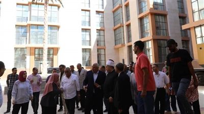 محافظ الوادي الجديد يتابع التجهيزات النهائية بالعاصمة الإدارية الجديدة 