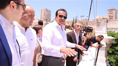 وزير الصحة يتفقد المقر الرئيسي للإسعاف بكوم الدكة ويشيد بجهود العاملين 