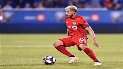 الجزيرة الإماراتي يضم رسميا الإسباني أليخاندرو بوزويلو