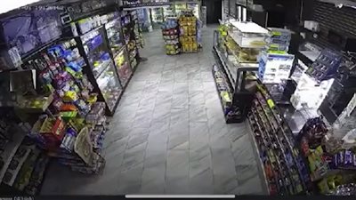 بعد مقتل جزائري بفرنسا، إطلاق الرصاص على شاب عربي في أمريكا بطريقة مخيفة (فيديو)