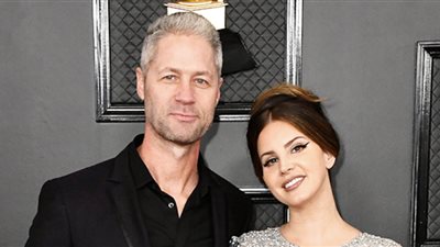 لانا ديل ري تفضح حبيبها السابق في أغنيتها الجديدة