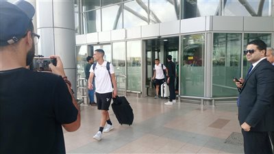 بعثة المنتخب الأوليمبي تصل مطار القاهرة (صور)
