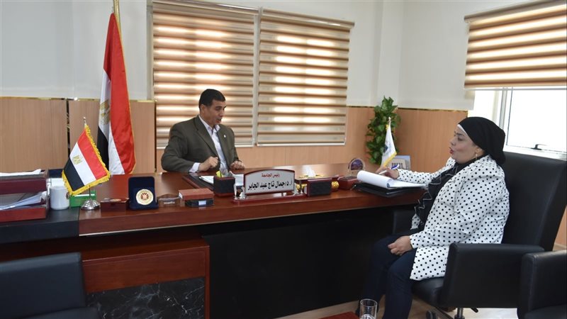 رئيس جامعة أسيوط