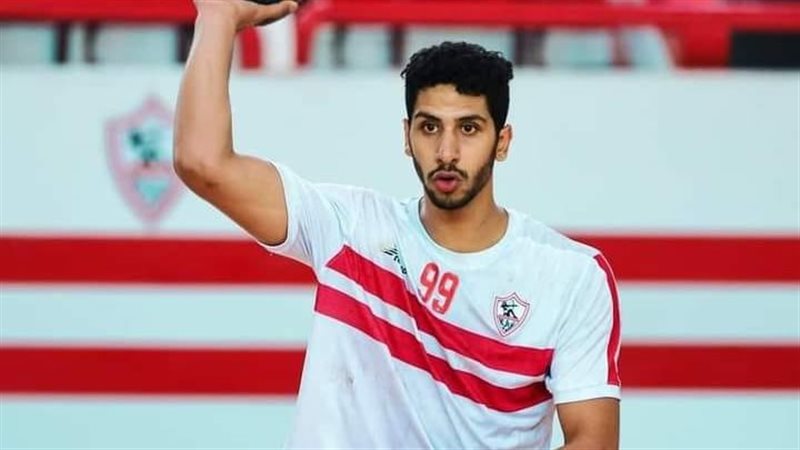عمر الفولي لاعب نادي