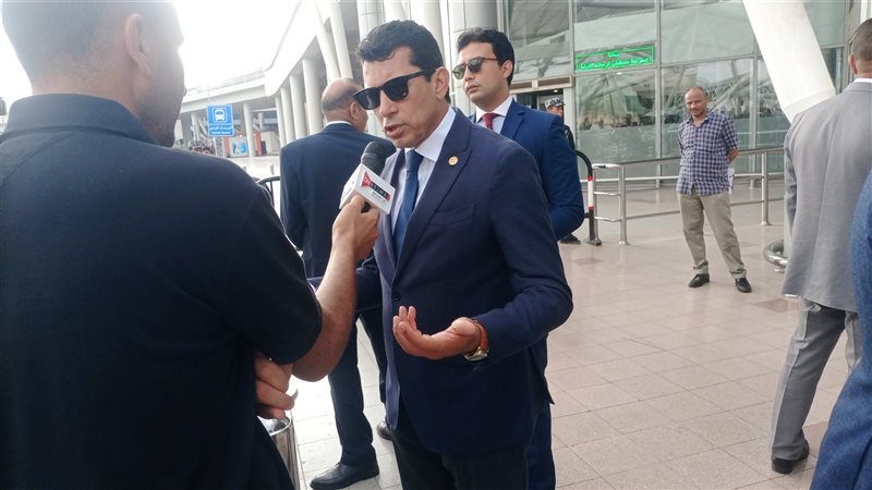 صبحي يستقبل بعثة