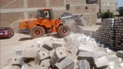 إزالة 4 حالات بناء مخالف بمحافظة الأقصر