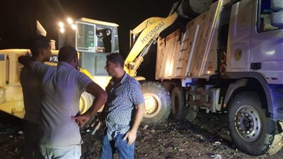 رفع 50 طن مخلفات بطموه بمركز أبو النمرس (صور) 