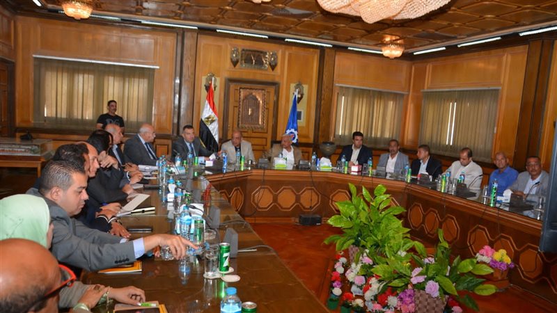 زيارة وزير قطاع الاعمال