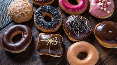 طريقة عمل الدونات المقلية بالمقادير زي الجاهز