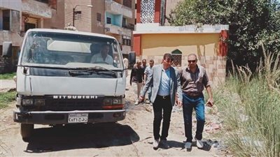 محافظ المنيا يوجه بسرعة حل مشاكل الصرف الصحى بسمالوط