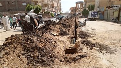الوحدات المحلية تواصل تنفيذ عدد من المشروعات الخدمية في المنيا (صور)