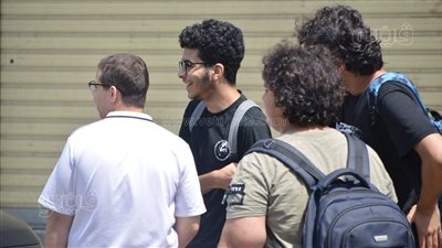 تباين آراء طلاب الثانوية العامة حول امتحان الديناميكا.. طالب يشكو من وجود بعض النقاط الصعبة.. وآخر: الامتحان جميل وفي مستوى الطالب المتوسط (فيديو)