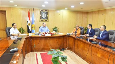 محافظ أسيوط يعلن دعمه لمبادرة 