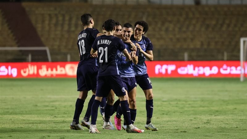 بيراميدز وسيراميكا،
