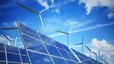 ما الفرق بين الطاقة النظيفة والمتجددة؟ خبير يجيب 