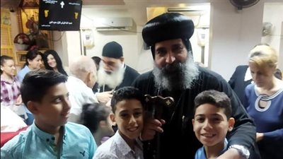 الأنبا أغناطيوس يرسم شمامسة جدد في إيبارشية المحلة الكبرى