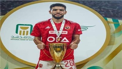 الأهلي، أحمد قندوسي على رادار الدوري الجزائري