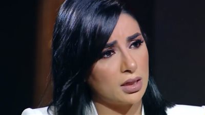 جوري بكر: بخاف أنشر صوري على الفيس بوك أحسن يشتموني (فيديو)