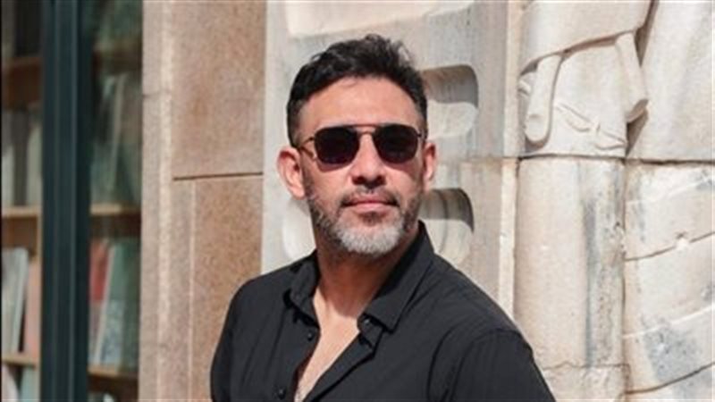 عمرو مصطفي، فيتو